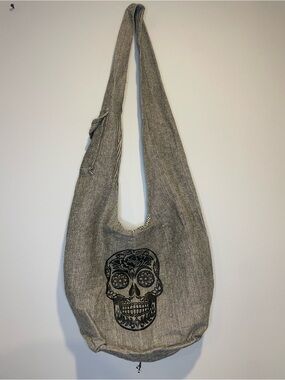 Gray Skull Print Sling Bag